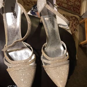 David Tate 2inch heel gold shining shoes size 10N